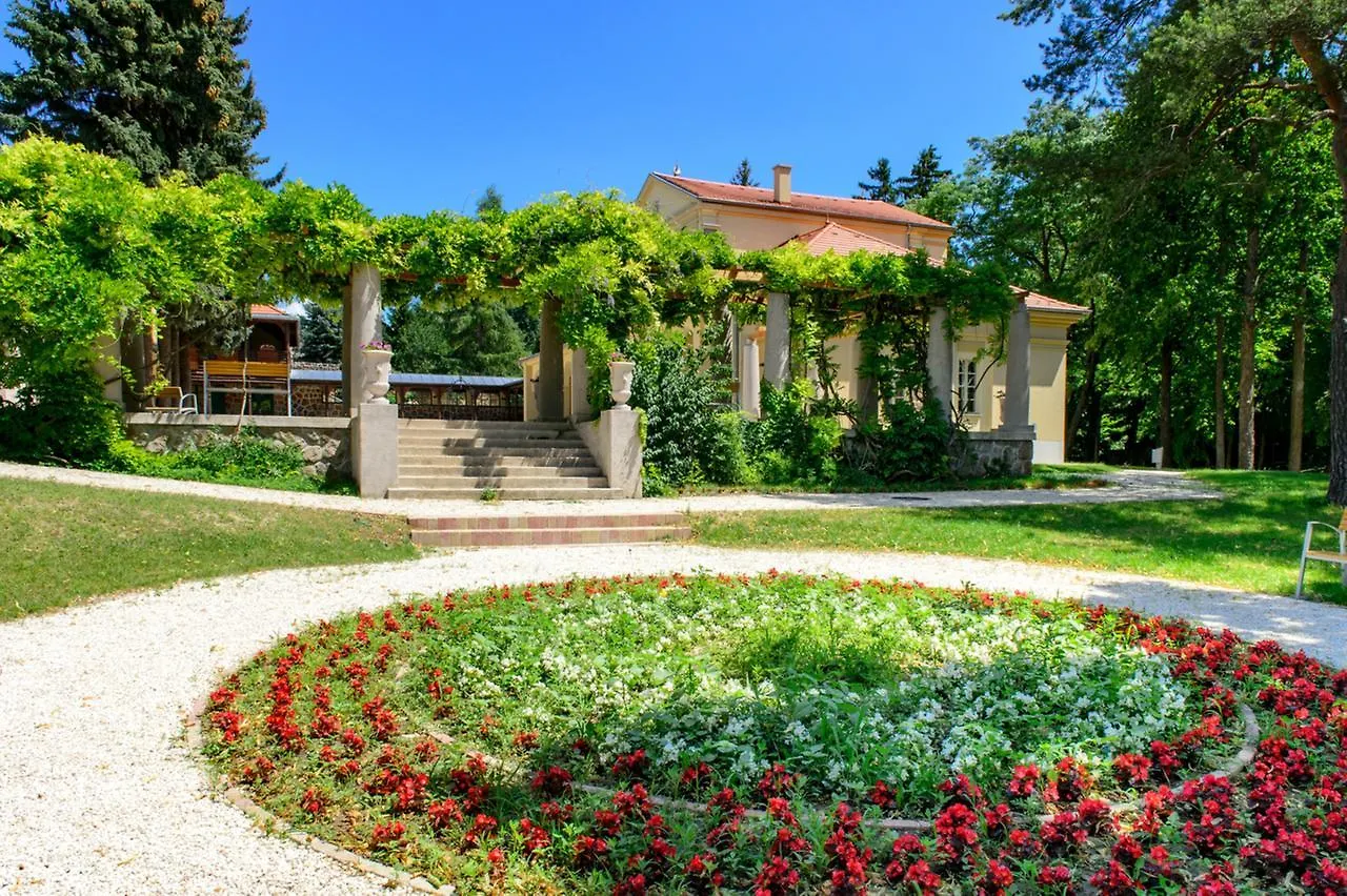 Klebelsberg Kastely Budapešť 4*,  Maďarsko